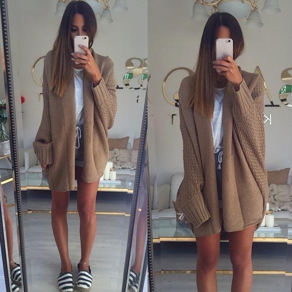 💕💕Happy Weekend Camel Puff Sleeve Cardigan - Picture 2 of 5